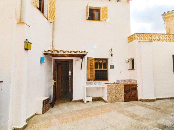 2451C- Webfotos Townhouse Sárraco (1)